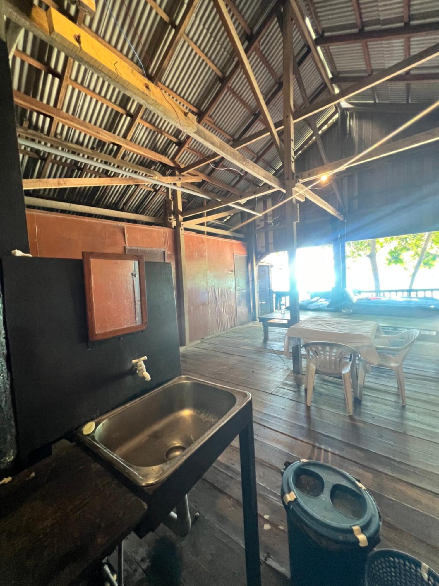 Ohlala Guesthouse Perhentian Islands Exteriör bild
